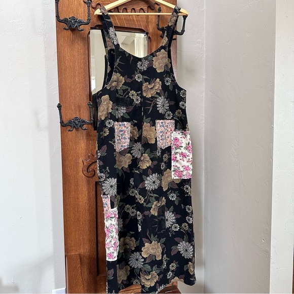 POL Wide Leg Floral Print and Patchwork Overalls - Picture 5 of 16